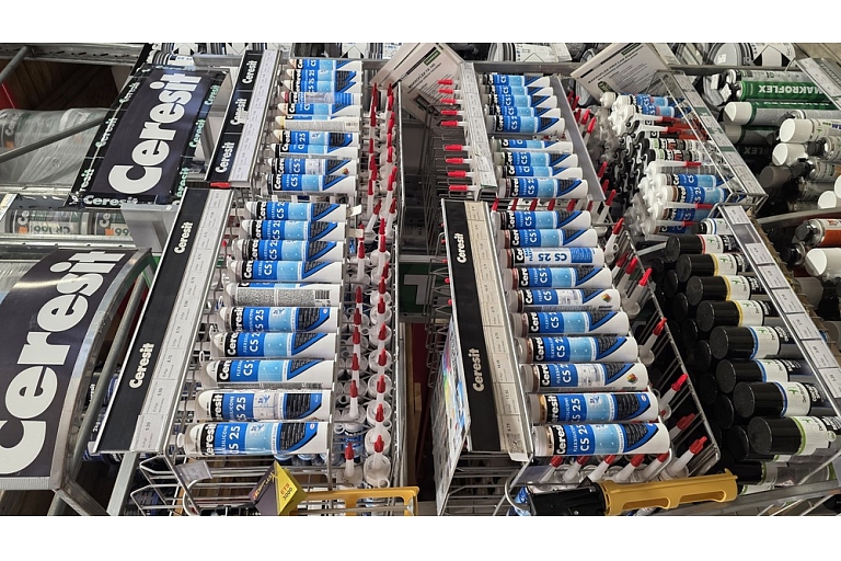 Ceresit CS25 stand in the Profcentrs store