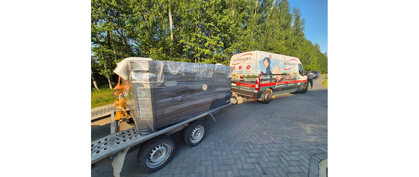 Jacuzzi delivery