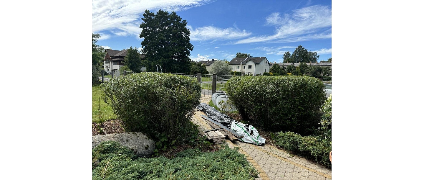 Apstādījumi pagalmā