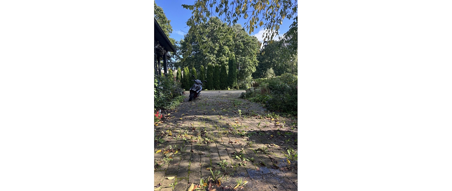 Bruģēts laukums - pirms