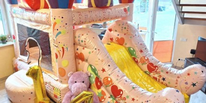 Bouncy castles hire