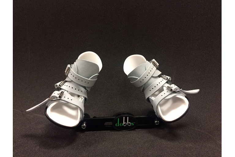 Dennis Brown splints