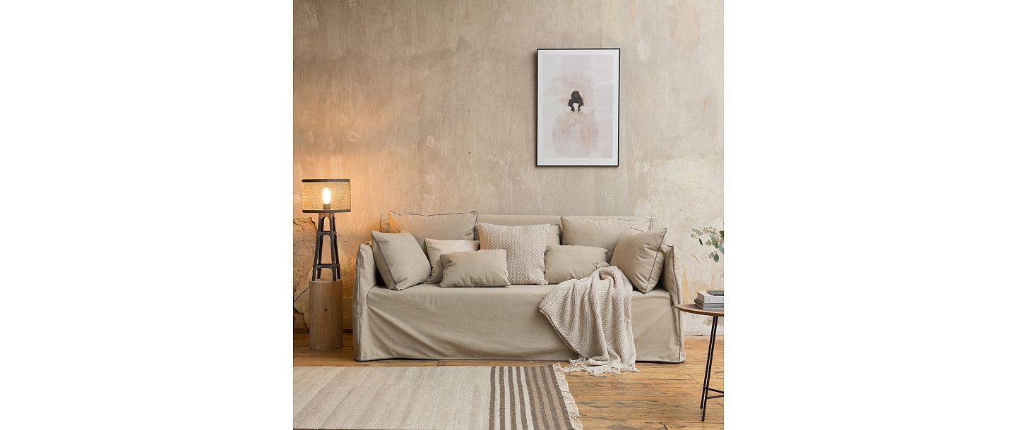 Дизайнерский диван премиум-класса Ghost в современном исполнении – мебель LETT в Латвии