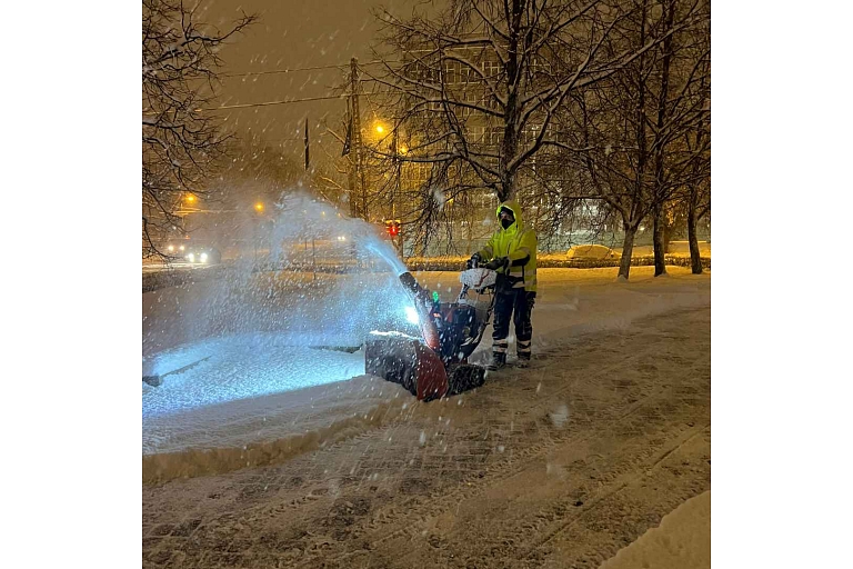 Уборка снега