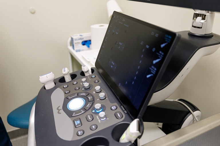 Ultrasound device