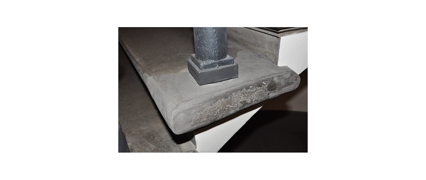 Restoration of concrete steps.