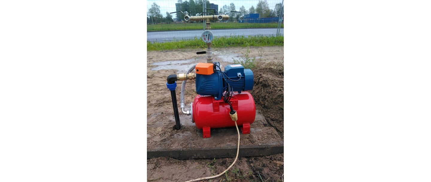 Water pump with check valve