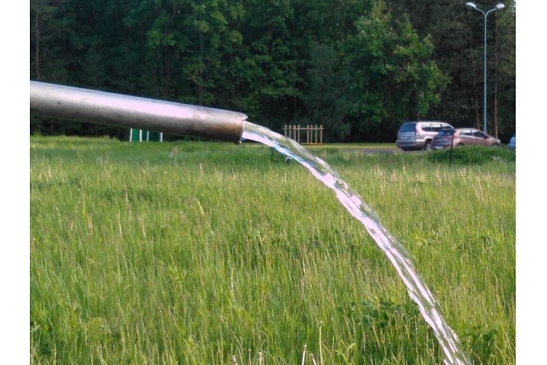 Uzticama ūdens plūsma