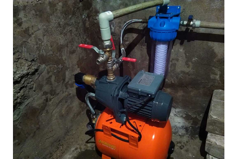 Pump system in operation