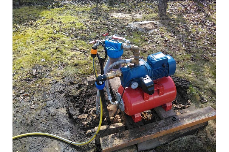 Water pump installation