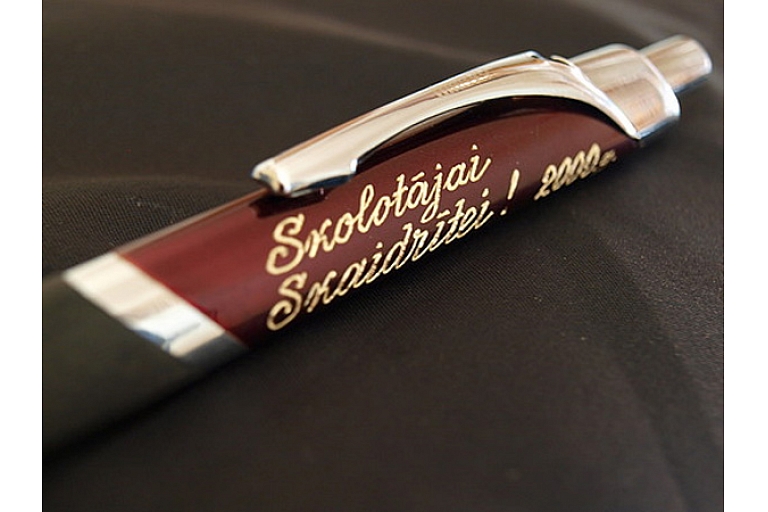 Eduards RPS, Ltd. performs precise engraving on pens, creating elegant and personal gifts.