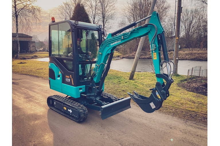 Excavator rental
