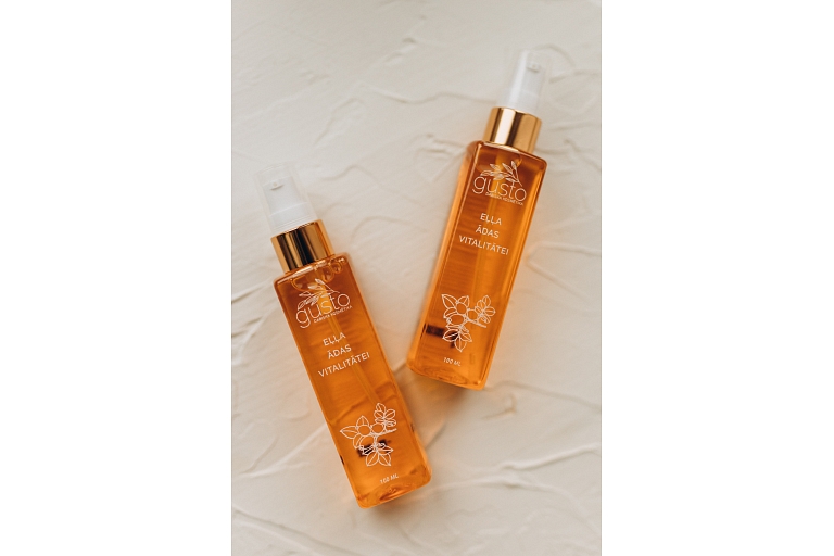 Oil for skin vitality