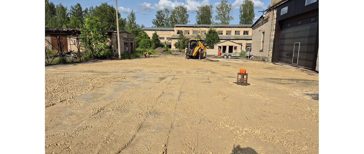 Earthworks before asphalt paving