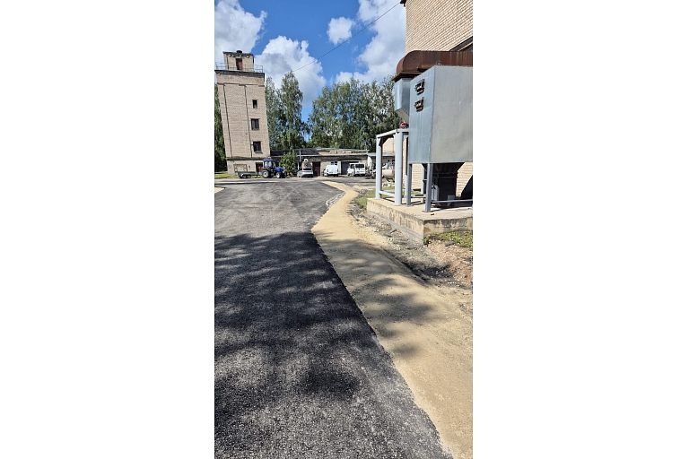 Укладка дорожного покрытия и отделочные работы