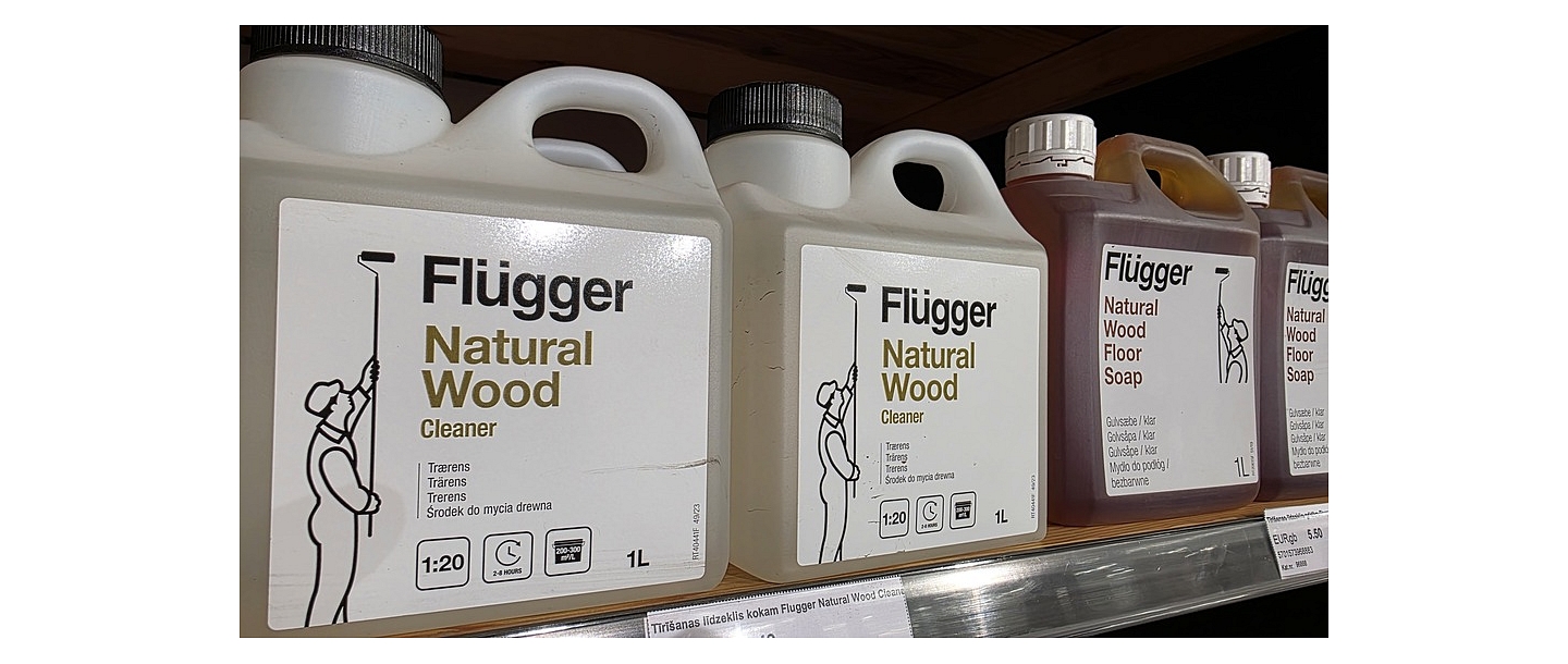 Flugger wooden surface cleaning products stand in the Profcentrs store