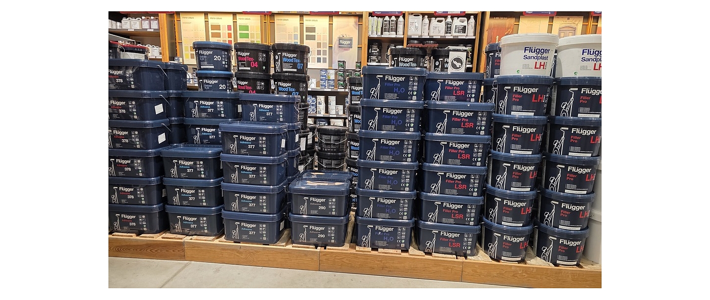 Flugger product stand in the Profcentrs store