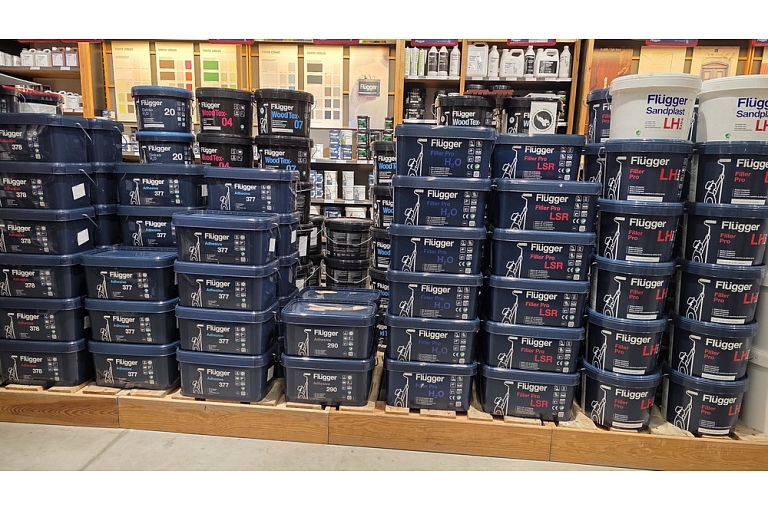 Flugger product stand in the Profcentrs store