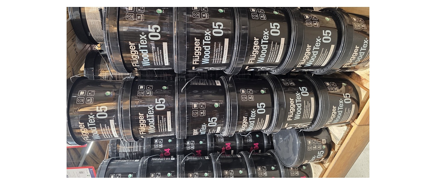 Flugger WoodTex 05 stand in the Profcentrs store