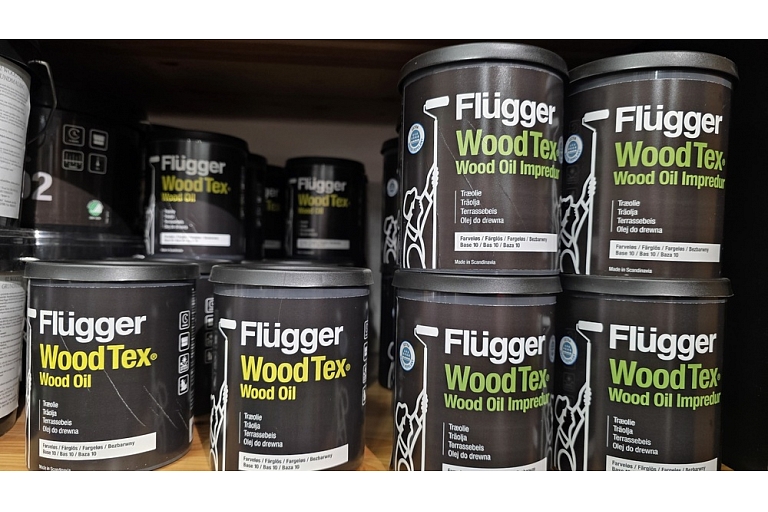 Flugger WoodTex Oil Impredur stand in the Profcentrs store