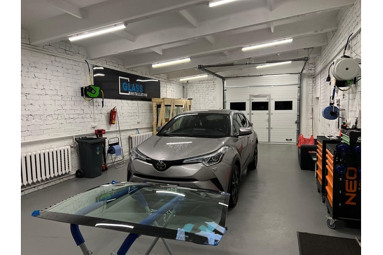 Car glass repair