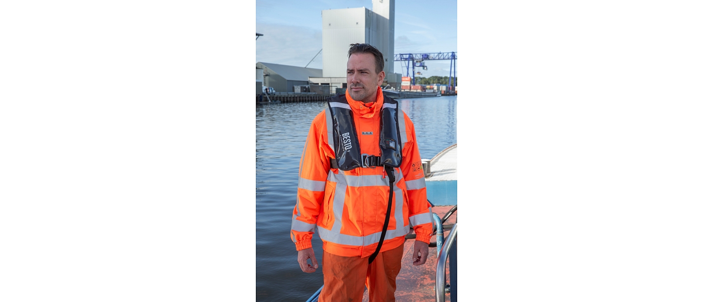 Protective vest Besto Wipe clean automatic 180N4