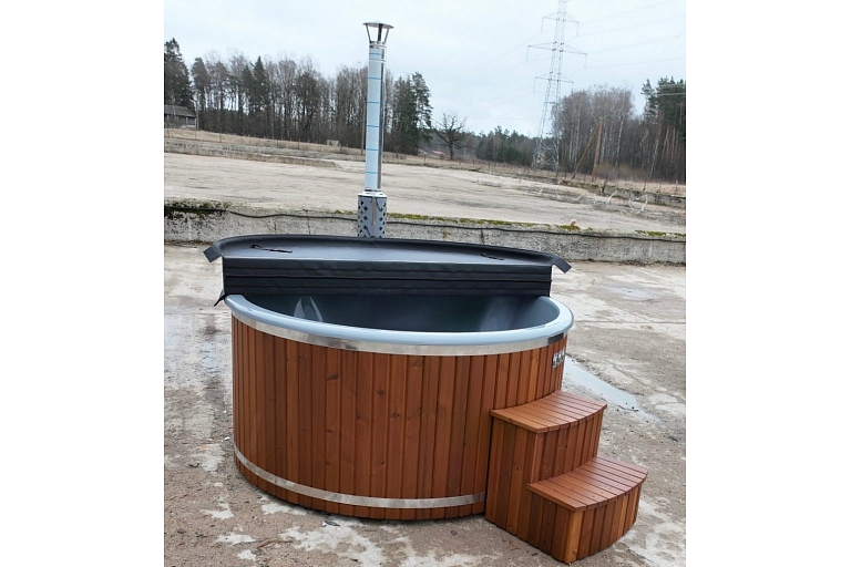 Hot tub with integrated oven