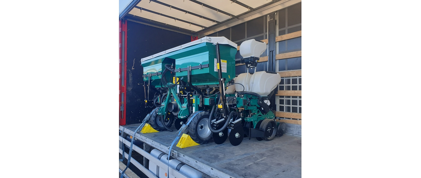 Oversized cargo transportation