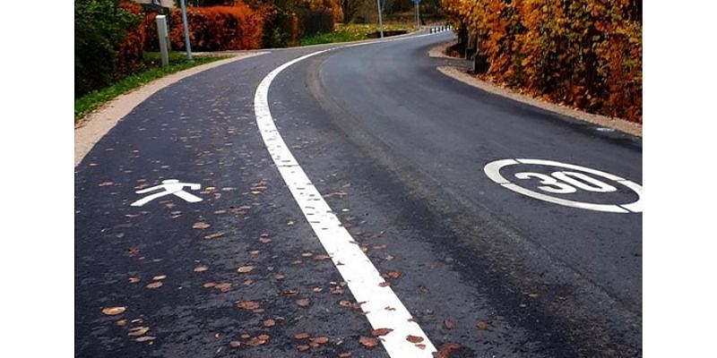 Application of horizontal markings