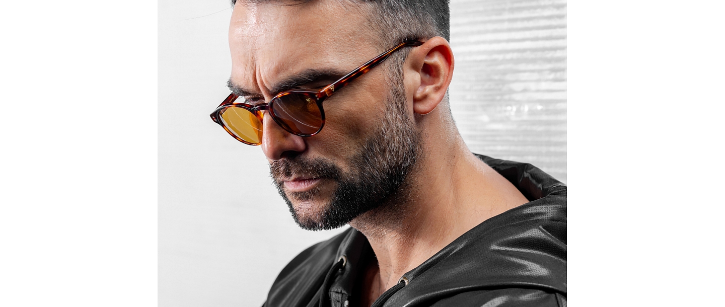 Hyperlight Optics aizsargā tavas acis no blīkšķiem