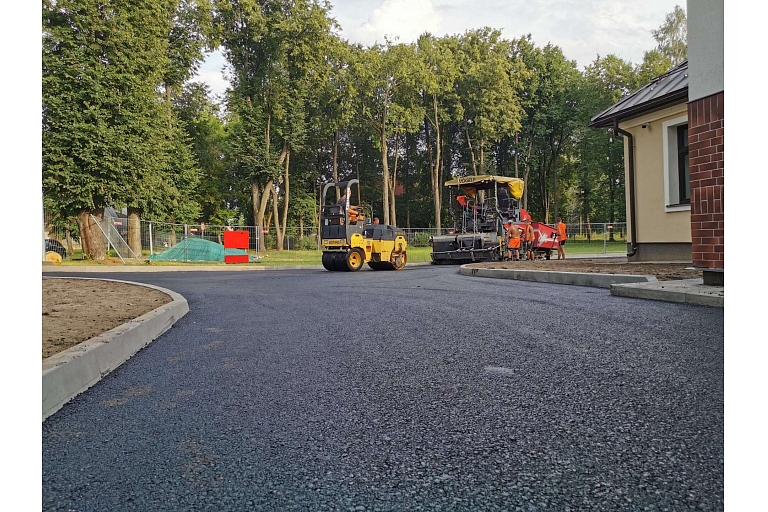 Asphalt laying