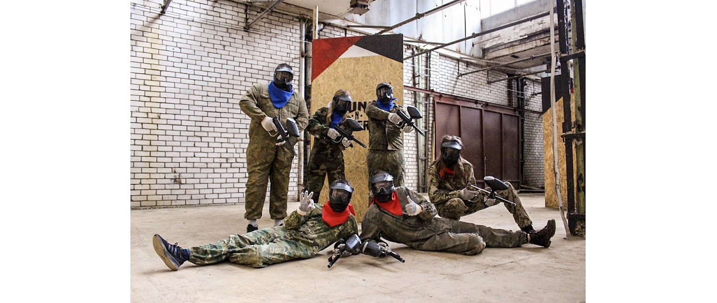 Лазерный пейнтбол GunsnLasers