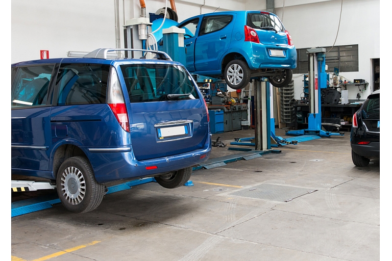 All mechanical services are performed by highly qualified mechanics.