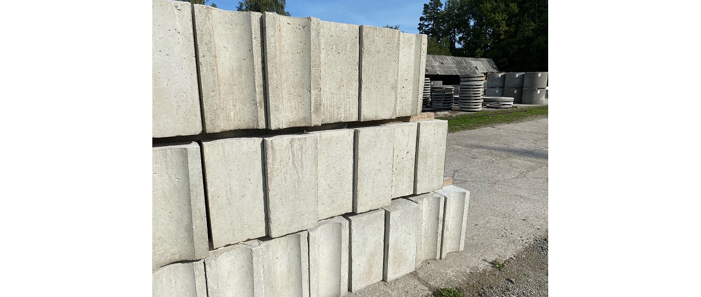 Бетонные блоки