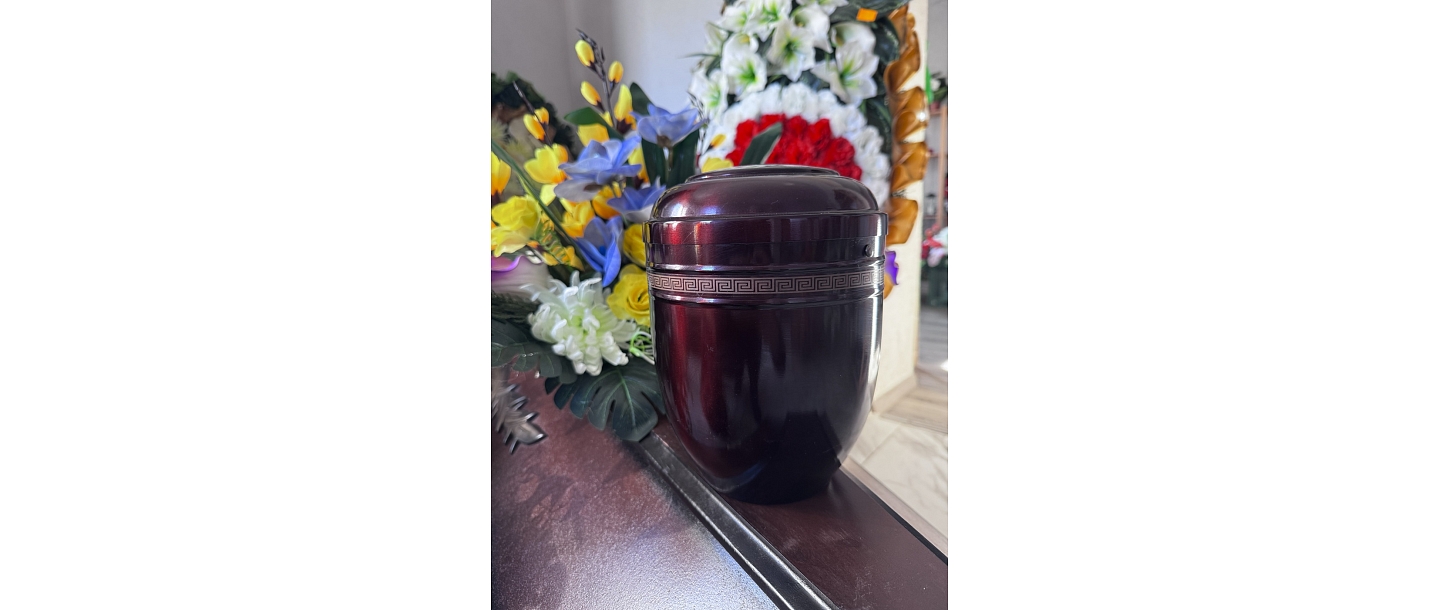 Quality funeral urns