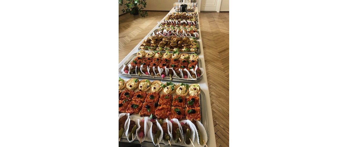 Pastnieka māja, restaurant 