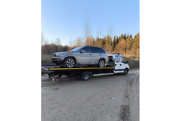 Auto evakuācija uz drošu vietu