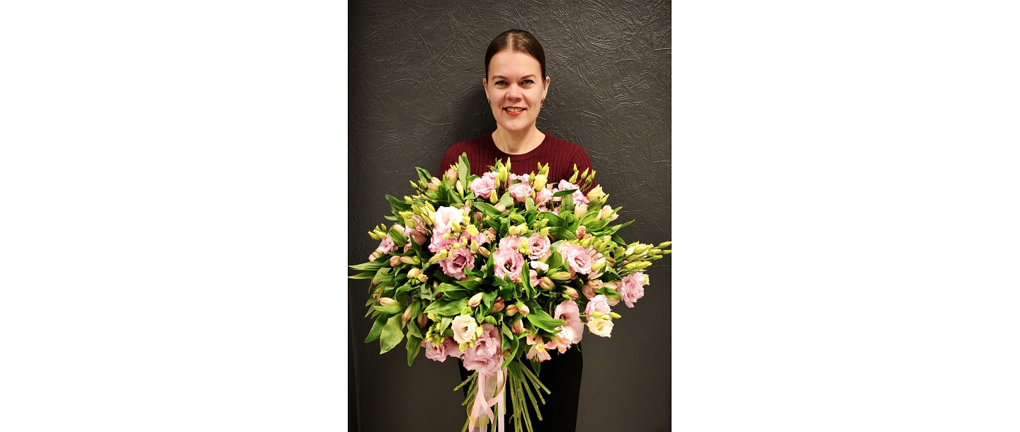 Ziedu pušķi Valkā