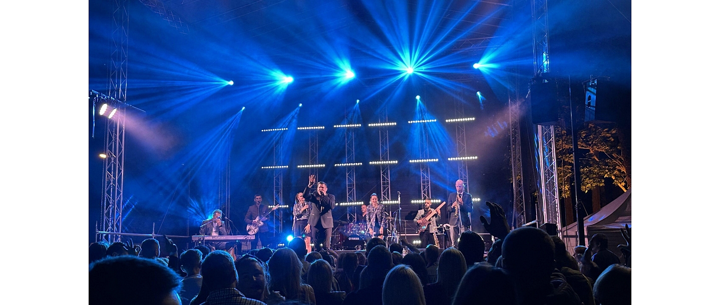 designing stage mechanics