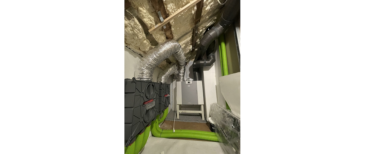 Installation of flexible air ducts