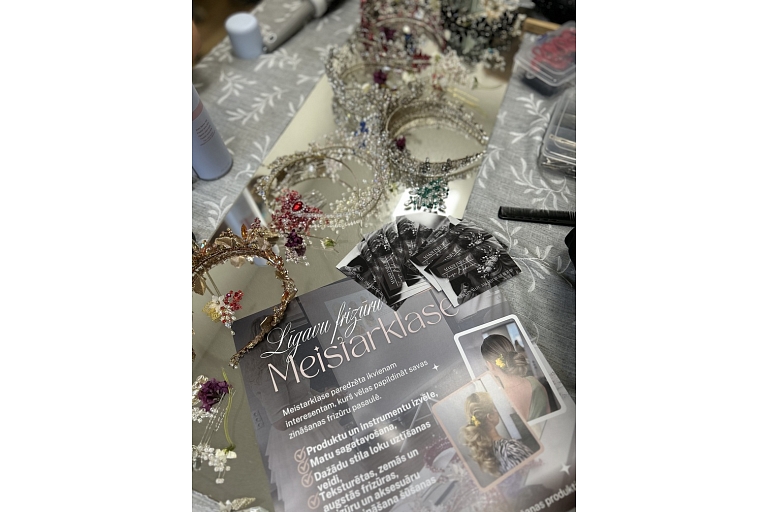 hair-dressing saloon