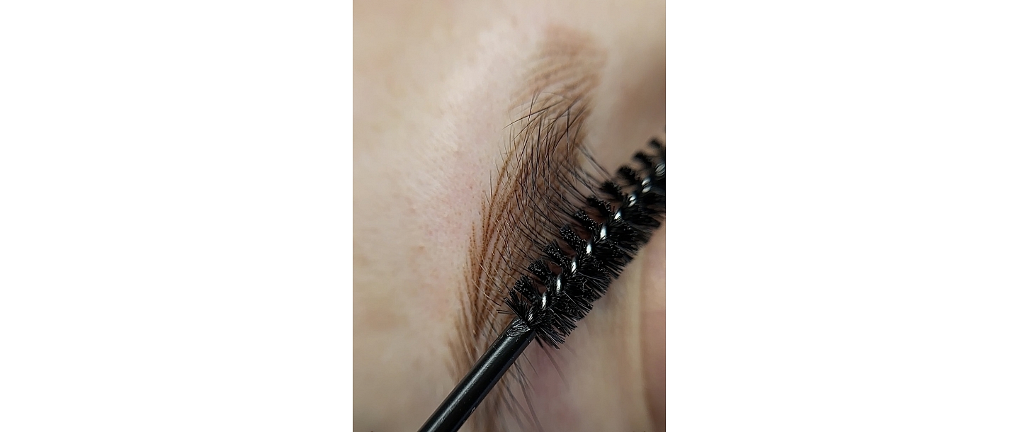 Eyebrow shaping during the procedure