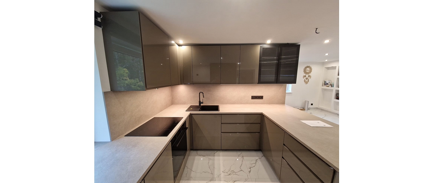 kitchen furniture assembly