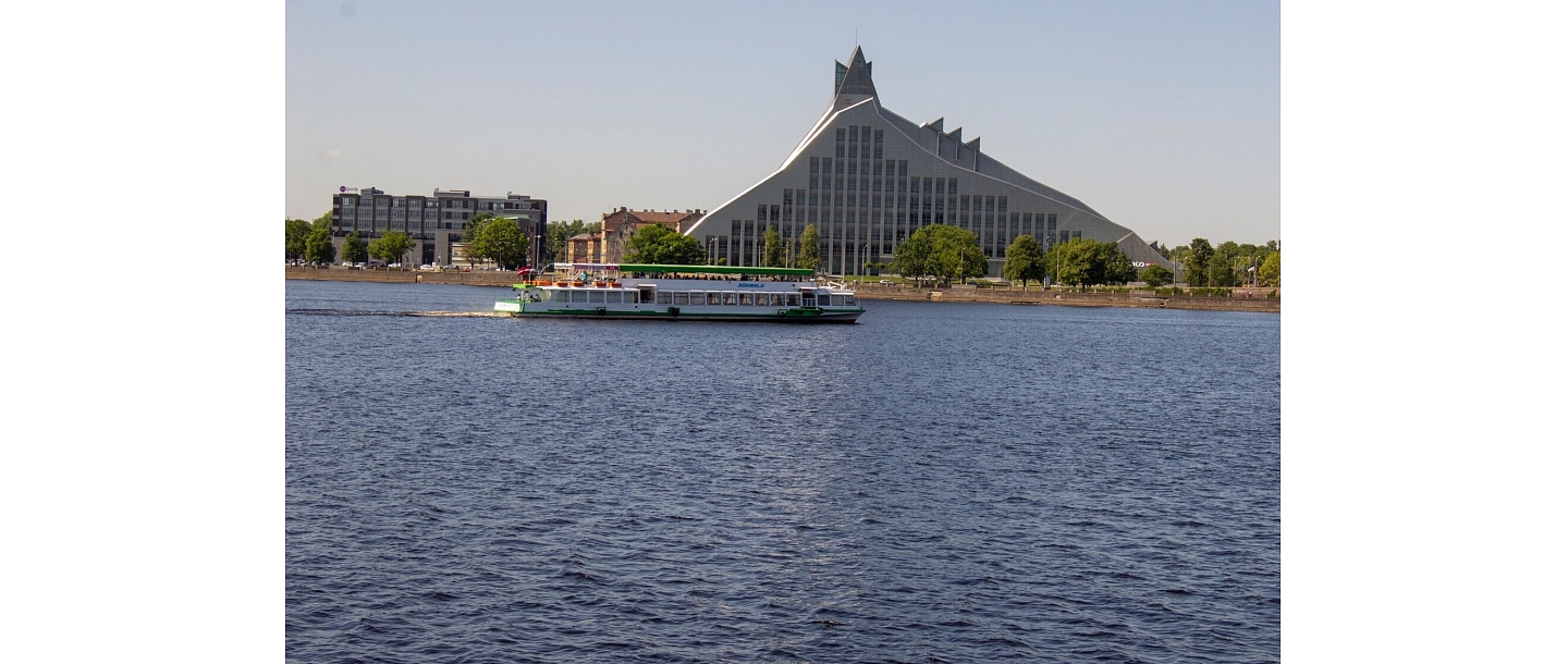 Jūrmala, кораблик отдыха 