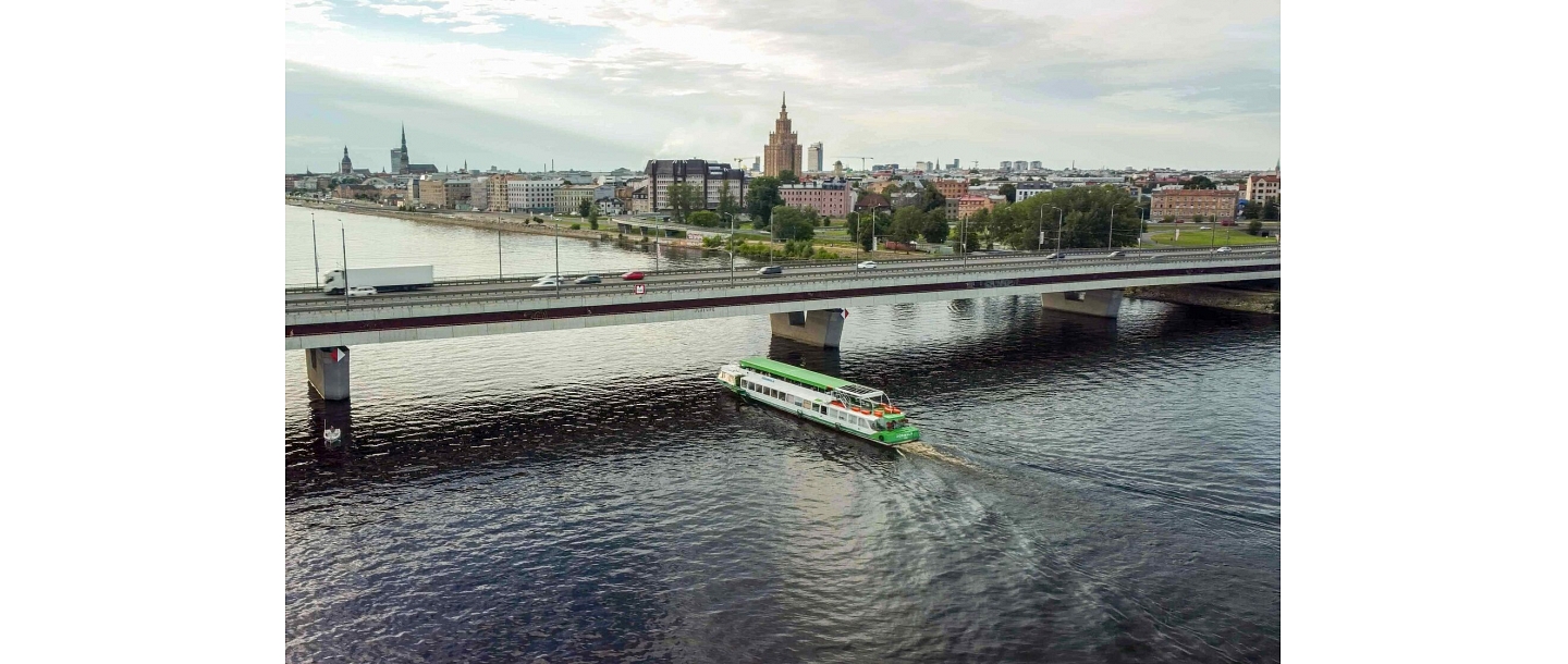 Jūrmala, кораблик отдыха 