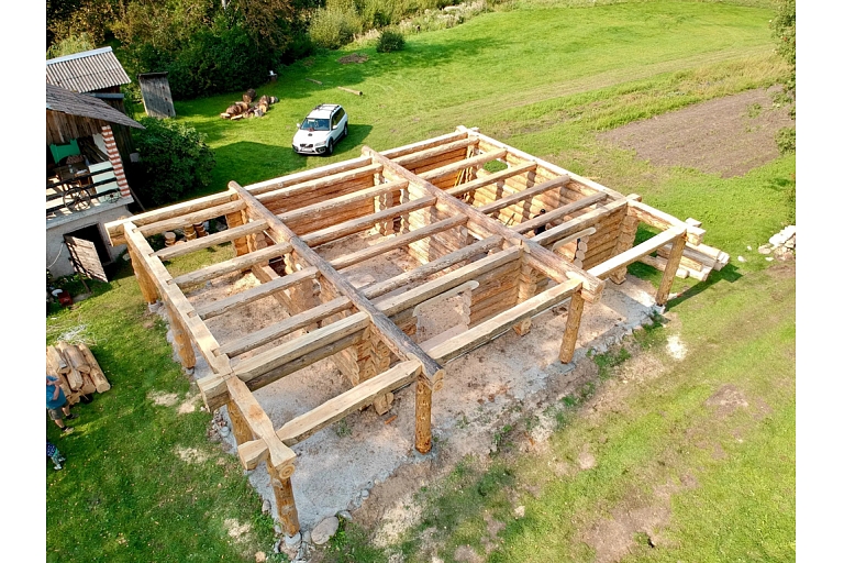 construction of log houses