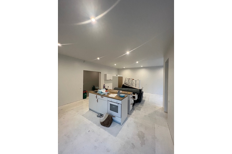 Iestiepto griestu montāža