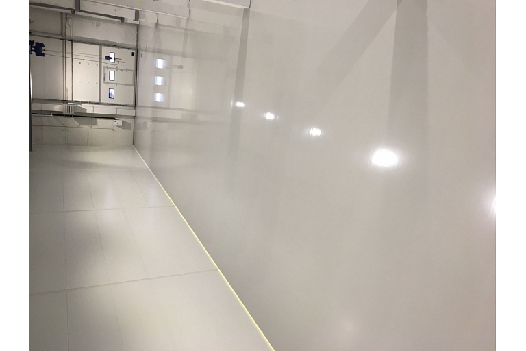 Laying of industrial floors