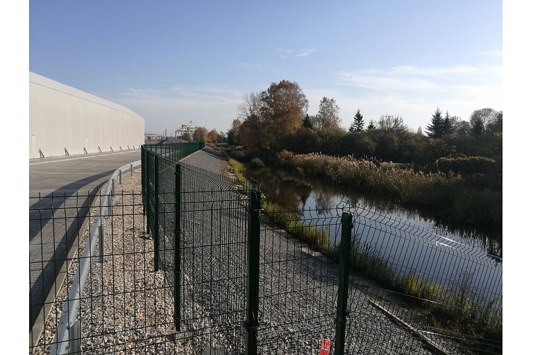 Panel fence