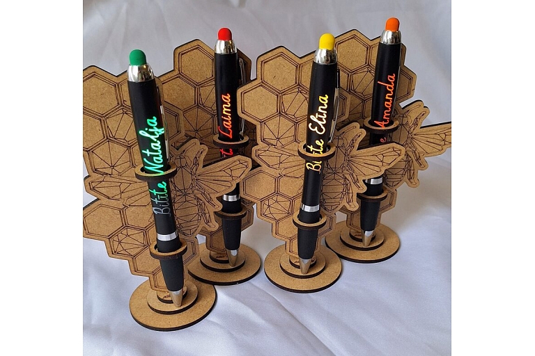Pen with stand